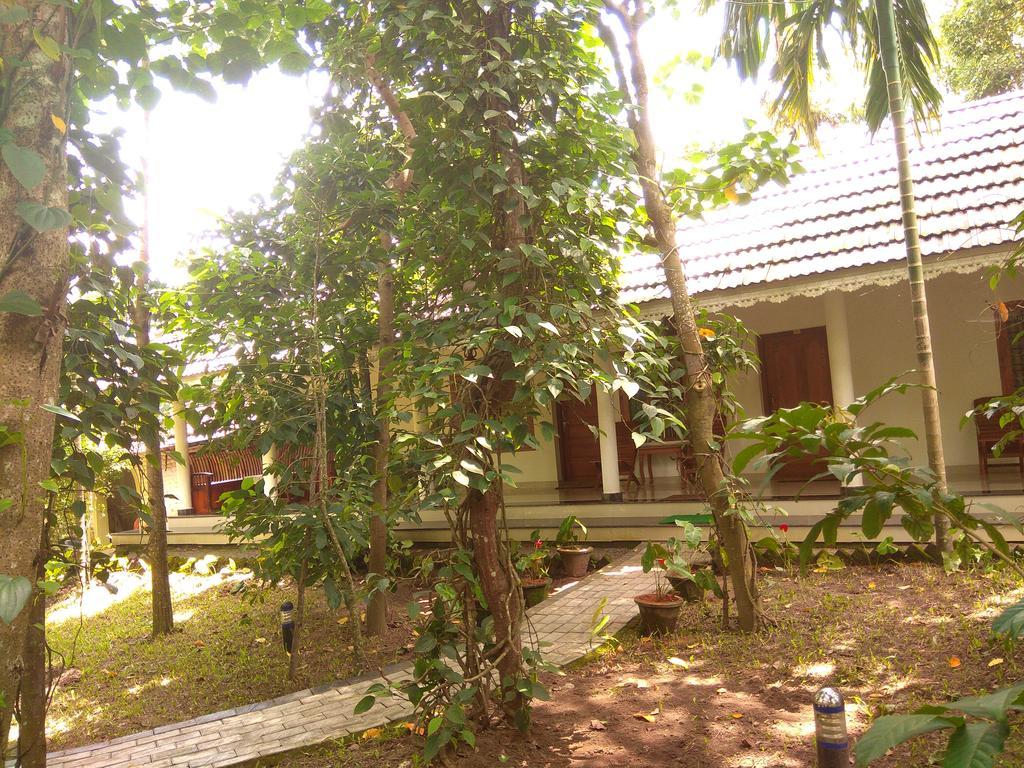 Green Court Cottage Thekkady Kültér fotó