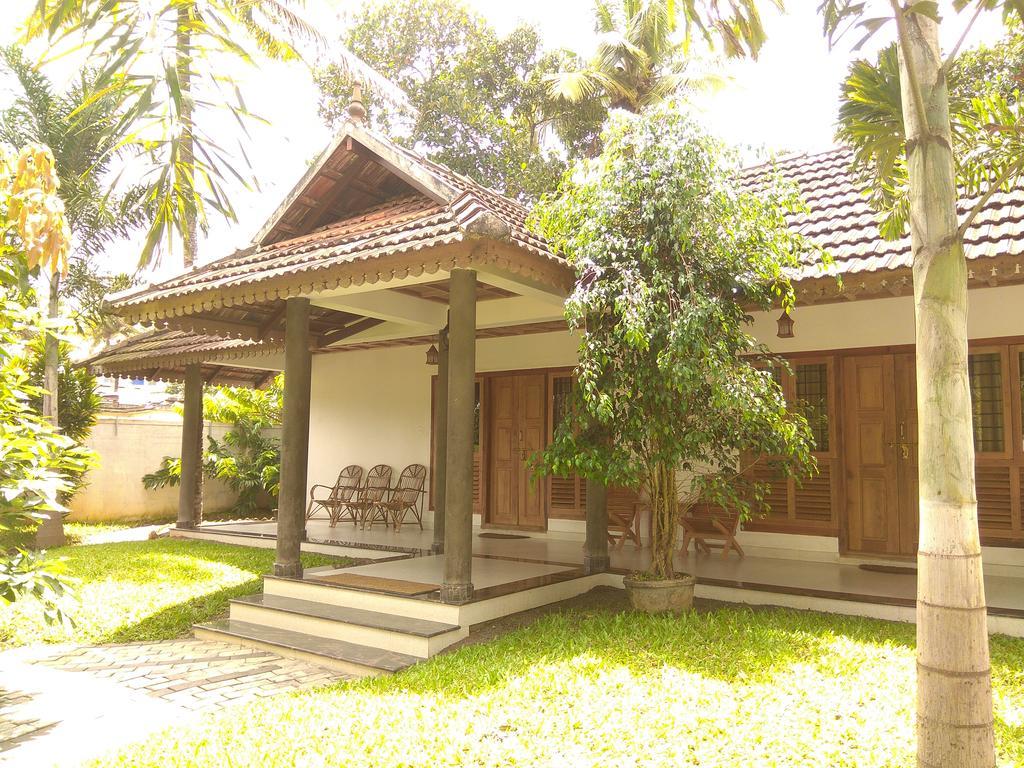 Green Court Cottage Thekkady Kültér fotó